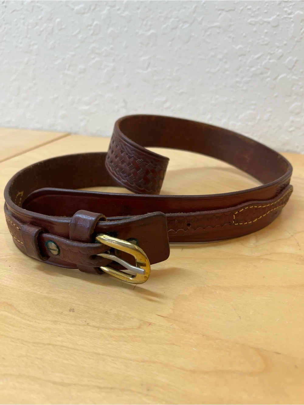 Men's Brown Leather Belt with Decorative busket Weave and Brass Buckle
